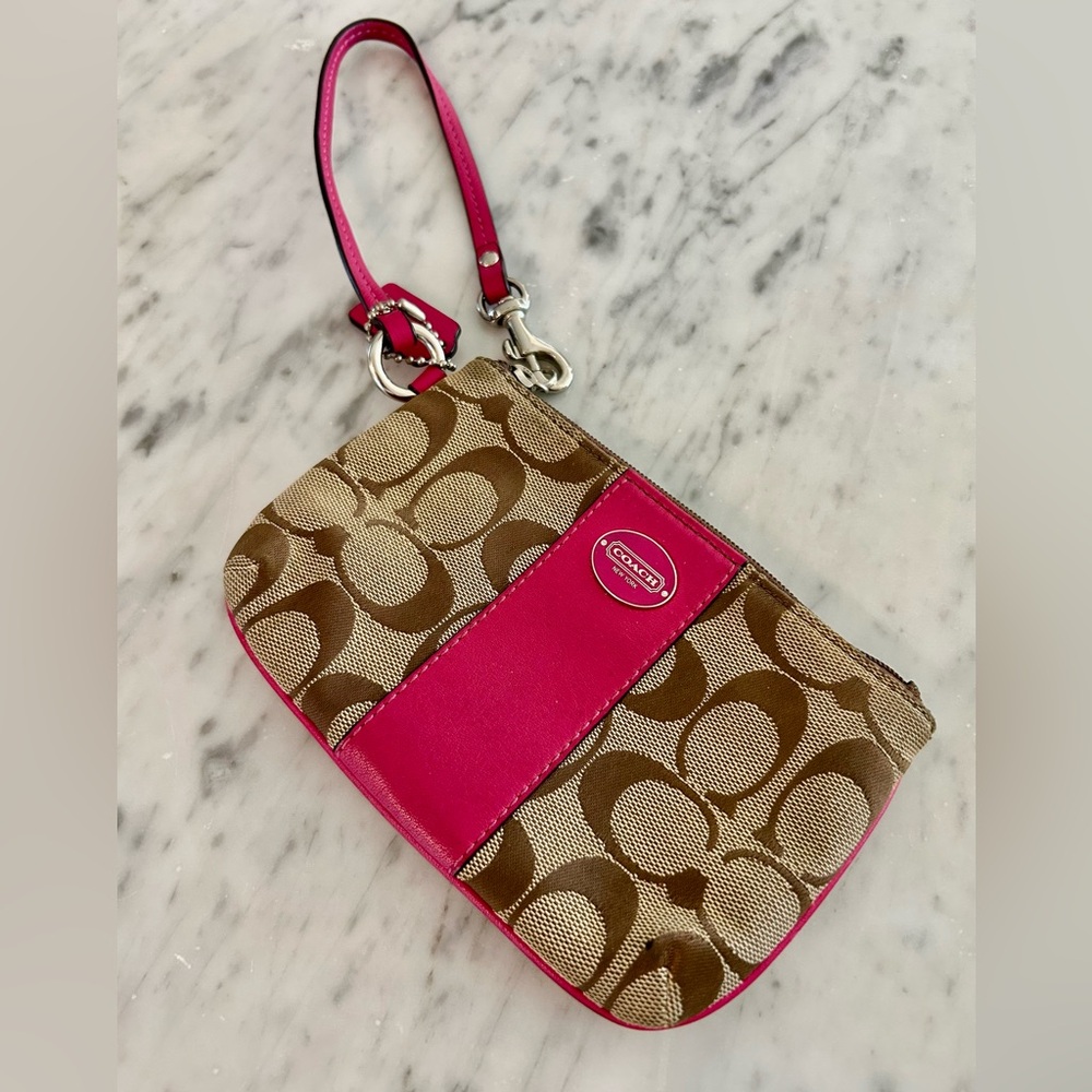 Coach Wristlet OS